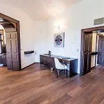 Hotel Chateau