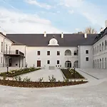 Hotel Chateau 4*