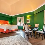 Chateau Hotel 4*