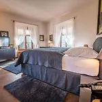 Chateau Hotel 4*