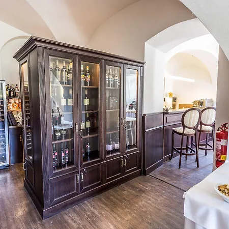 Hotell Chateau Oponice