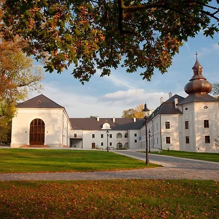 Chateau Hotel 4*