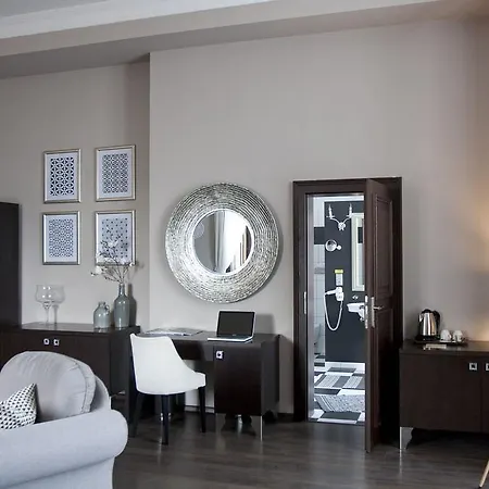 Chateau Hotel Oponice