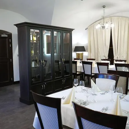 Chateau Hotel 4*