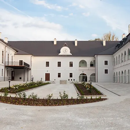 Ξενοδοχείο Chateau 4*