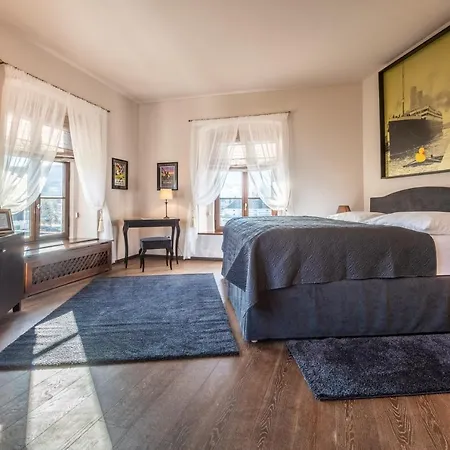 Hotell Chateau 4*
