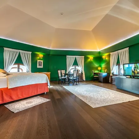 Hotel Chateau