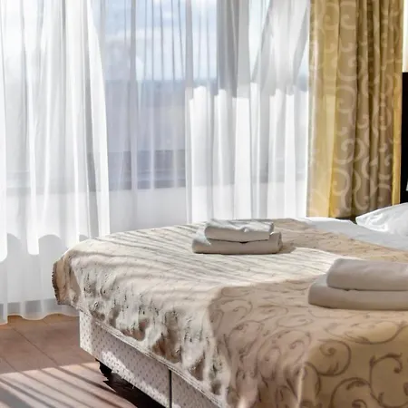 Chateau Hotell